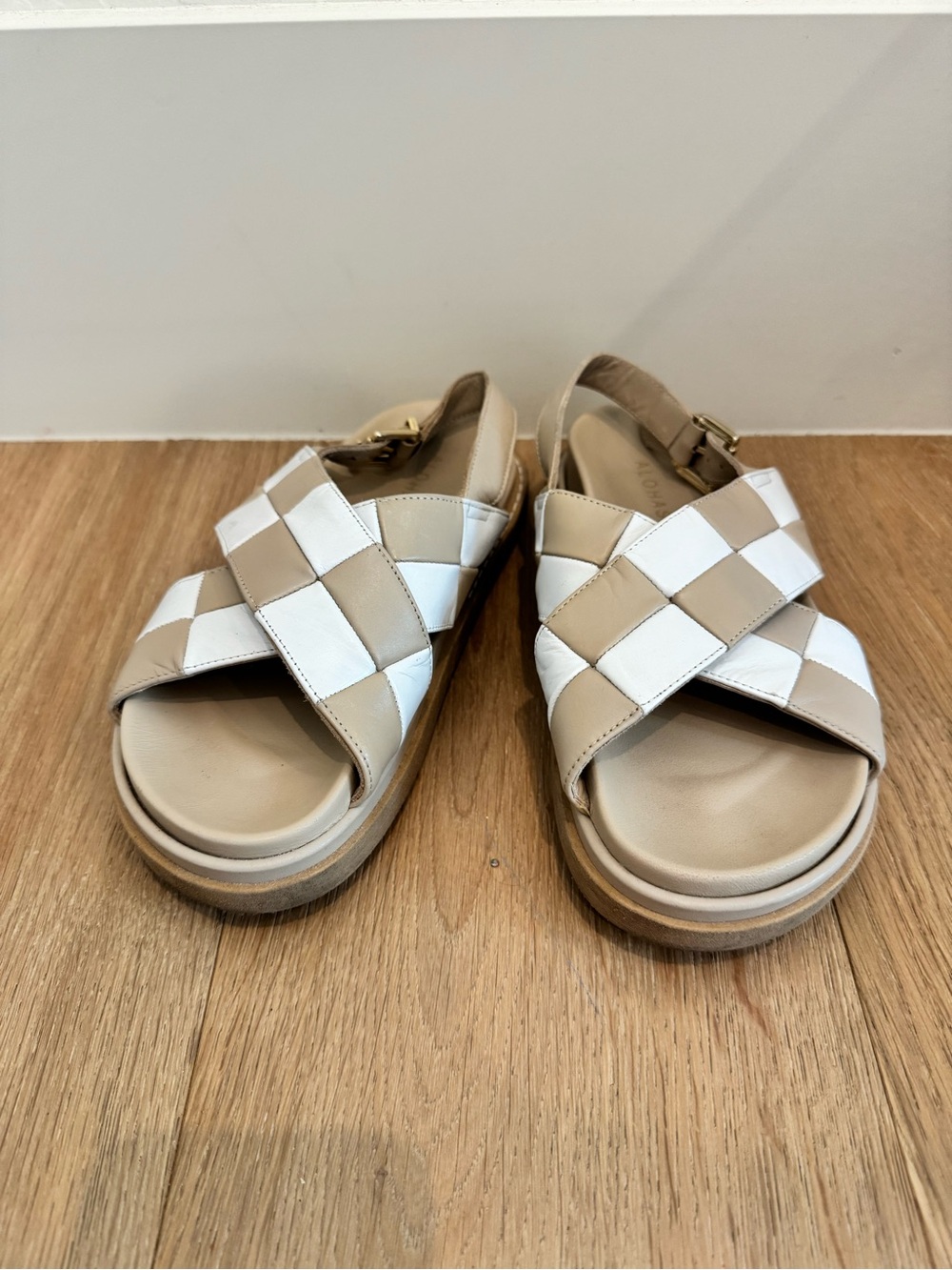Alohas Beige and White Woven Platform Sandals - Picture 4 of 4